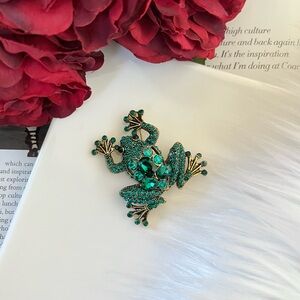 Emerald Green Frog Brooch Pin with Gem Accents